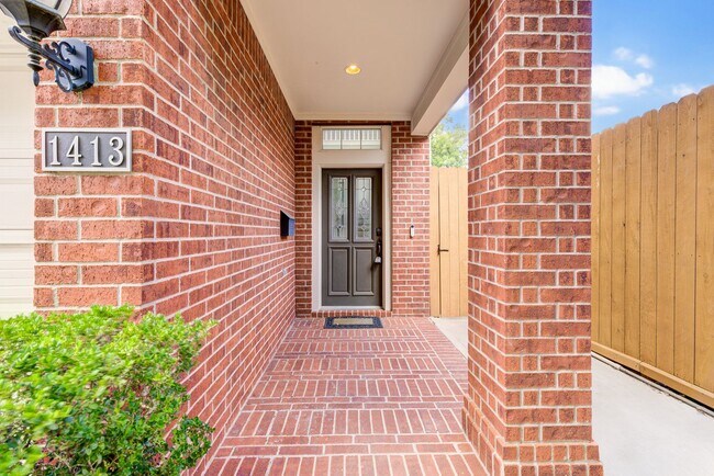 Foto del edificio - 3 bed, 3/1 bath updated townhome in the he...