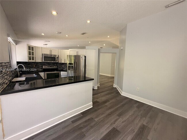 Foto del edificio - 14467 SW 137th Ct