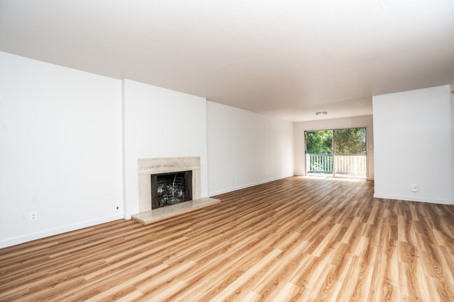 Building Photo - 4600 Mattis Ct