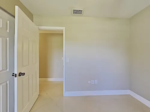 Building Photo - 566 SW 168th Way