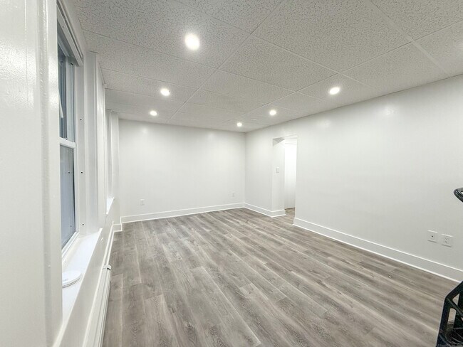 Foto del edificio - 156 Garfield Ave
