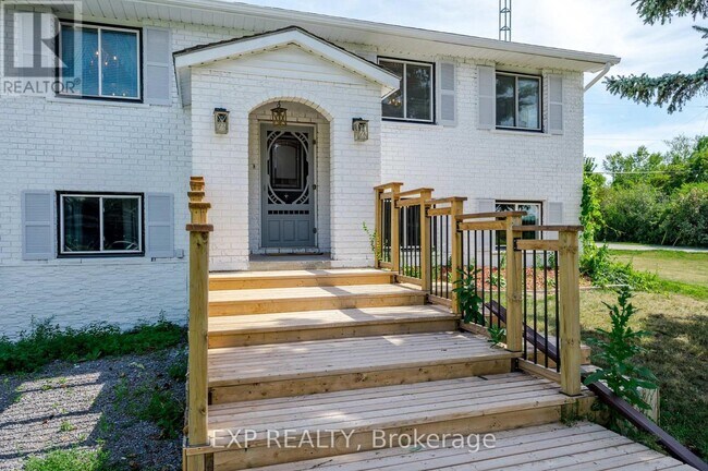 Photo du bâtiment - 150 Bayview Dr