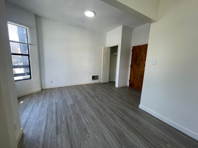 Building Photo - One Bedroom Available Now!!