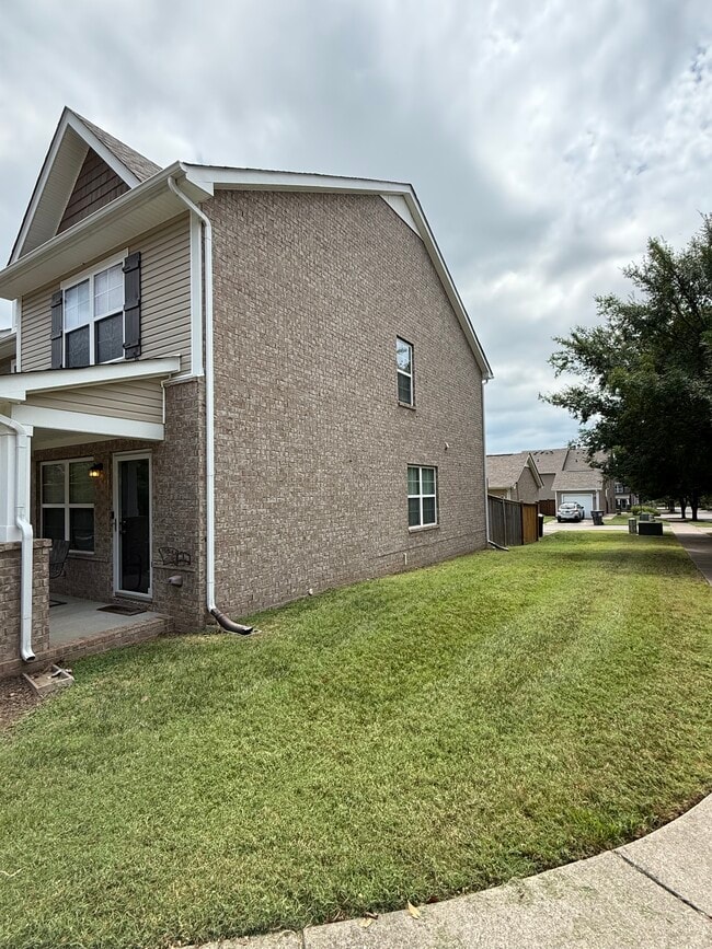 Building Photo - 4000 Hoggett Ford Rd
