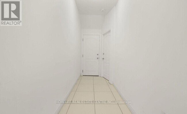 Building Photo - 7 Brixham Ln