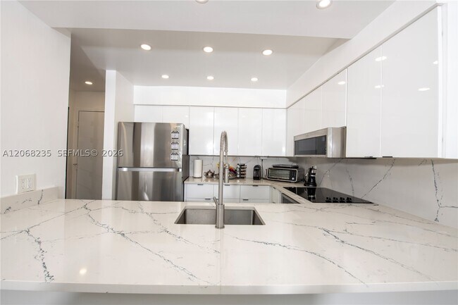 Foto del edificio - 401 Ocean 303