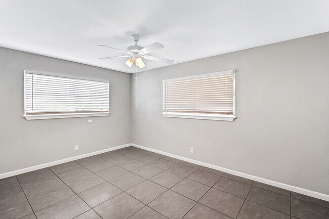 Building Photo - 3 br, 2 bath House - 4806 Pine Knott Ln