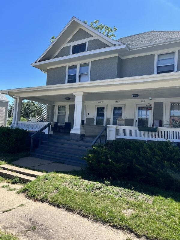 1215 2nd Ave SE, Cedar Rapids, IA 52403 Condo for Rent in Cedar