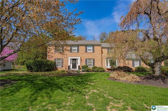 Building Photo - 2962 Fairfield Dr N