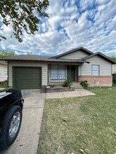 Building Photo - 9027 Cardella Ave