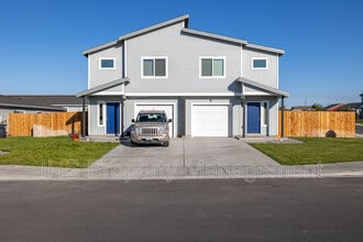 Building Photo - 311 Dawson Ln
