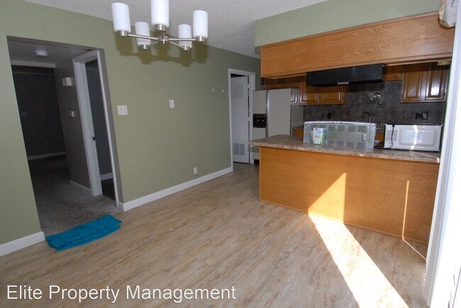 Building Photo - 3 br, 1.5 bath House - 35 Park Charles Blv...