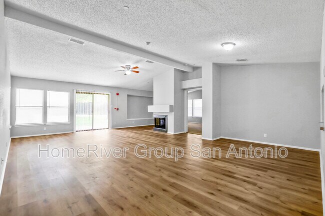 Foto del edificio - 6827 Country Haven