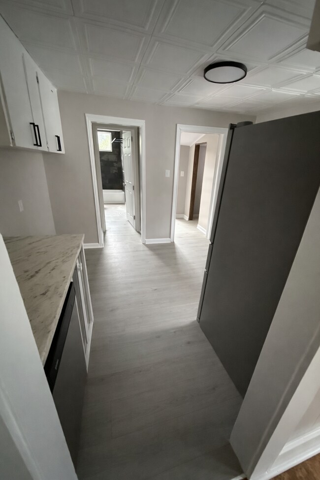 Building Photo - 391 Madison St