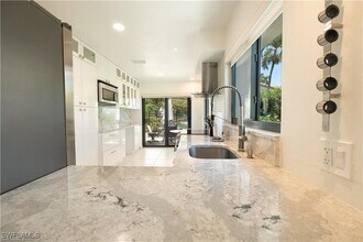 Building Photo - 845 Reef Point Cir