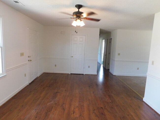 Foto del edificio - 3 bedroom 2 bath in Mt Hermon Subdivision