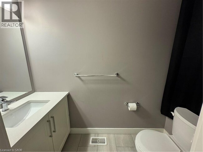 Photo du bâtiment - 3025 Doyle Dr.