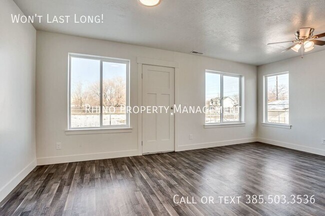 Building Photo - 3 Bedroom/2.5 Bathroom Townhome In Midvale