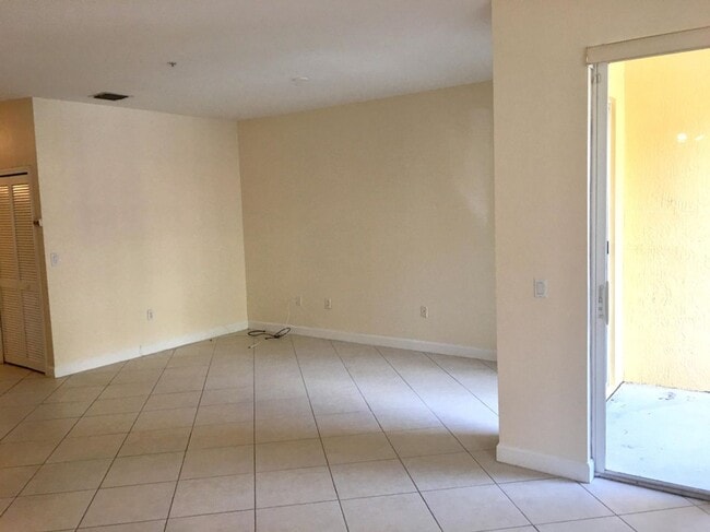 Building Photo - 2008 Shoma Dr