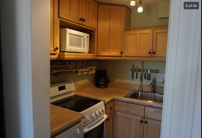 Foto del edificio - 815 Middle River Dr
