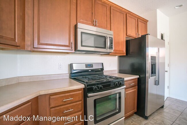 601 Menaul Blvd NE photo'