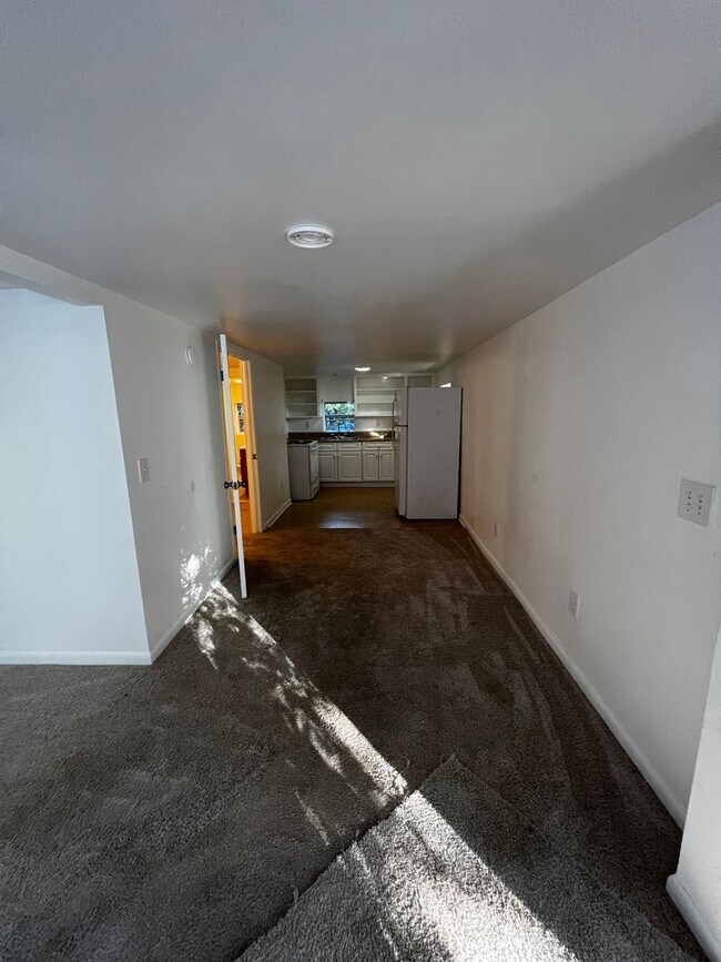 Foto del edificio - 3719 Mayflower St