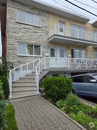 Building Photo - 11582 Rue De Saint-Réal