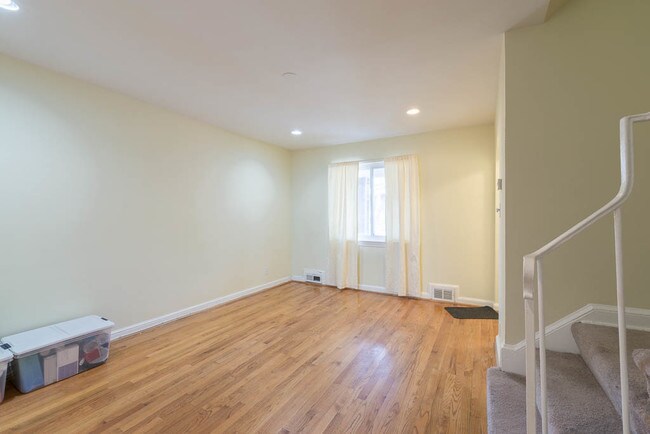 Building Photo - 2212 13th St NE