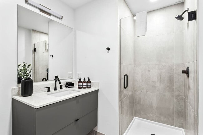 Building Photo - 1704 N 17th St