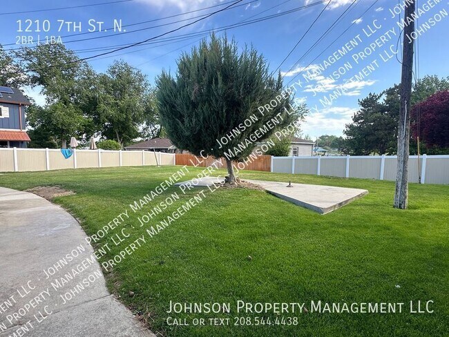 Building Photo - Charming 2-Bedroom Apartment on Lakeview P...