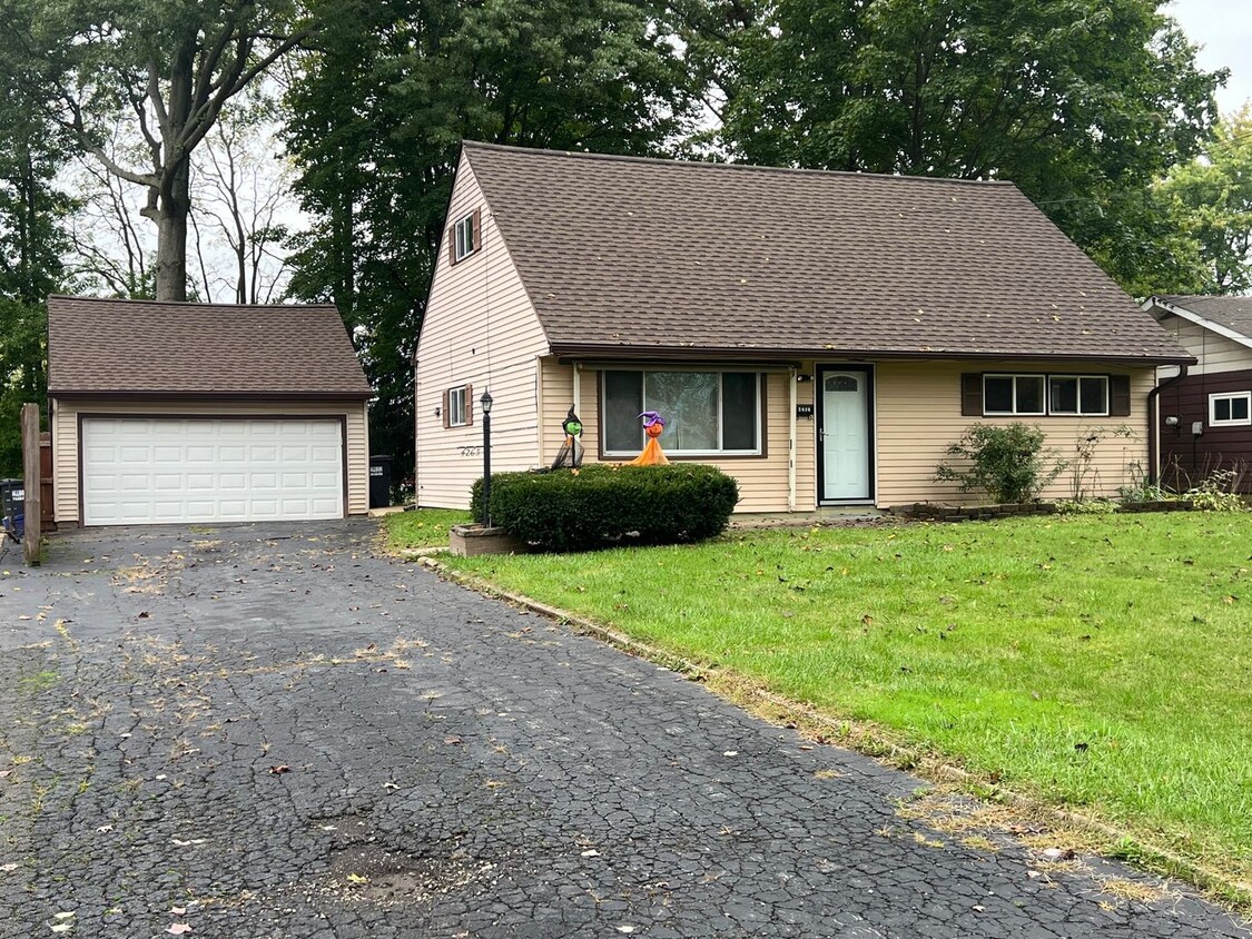 Foto principal - AUSTINTOWN 4 BEDROOM HOME