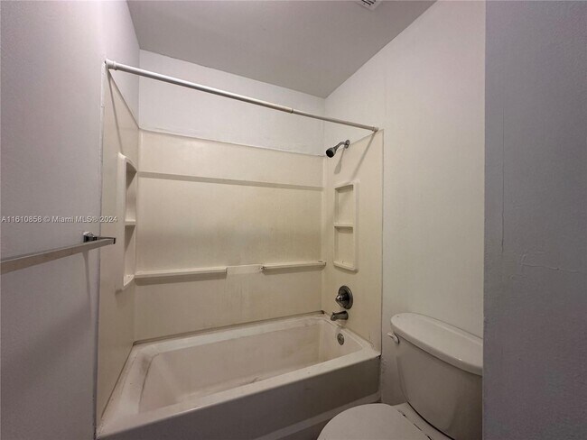 Foto del edificio - 8111 SW 21st Ct