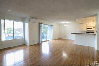 Building Photo - 642 N West Knoll Dr. Apartments