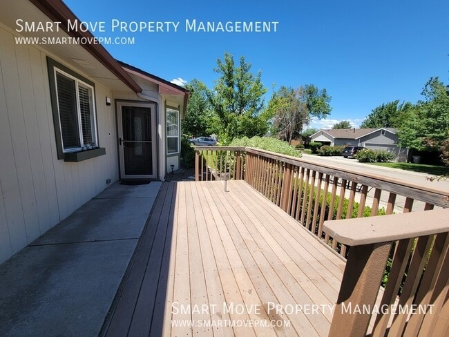 Building Photo - Charming single level home in South East B...