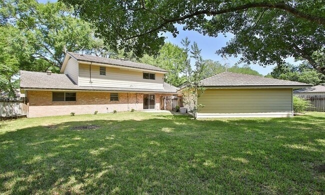 Foto del edificio - 1422 Scenic Ridge Dr