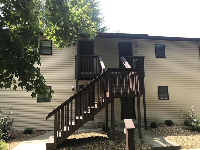 15 Pepperwood Ct, Glen Carbon, IL 62034 Condo for Rent in Glen Carbon