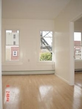 Building Photo - 528 Jersey Ave