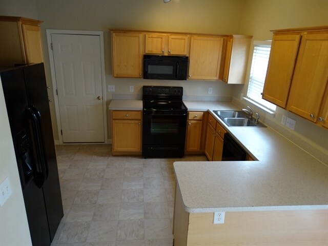 Foto del edificio - 5385 Angel Oaks Dr