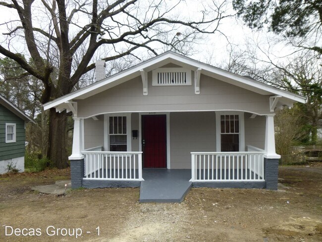 Building Photo - 3 br, 1 bath House - 1713 Highland St