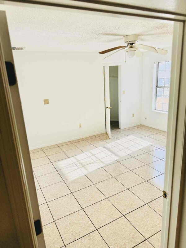 Foto del edificio - 1141 Ranger St