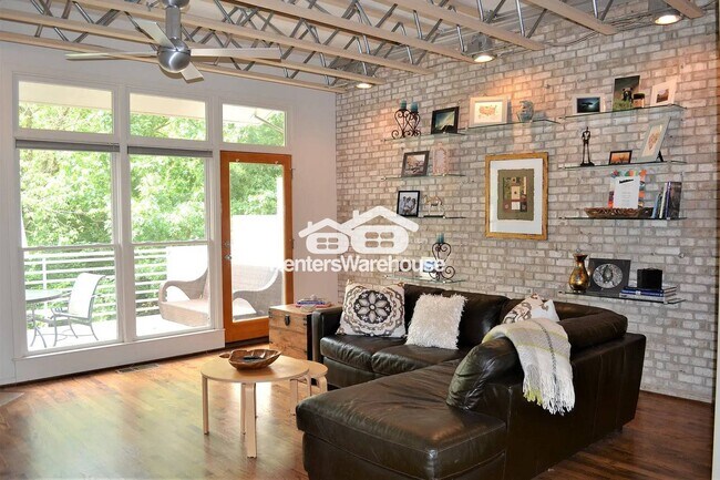 Building Photo - 1329 Peachtree View NE