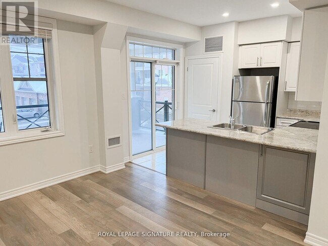 Building Photo - 2326 Taunton Rd