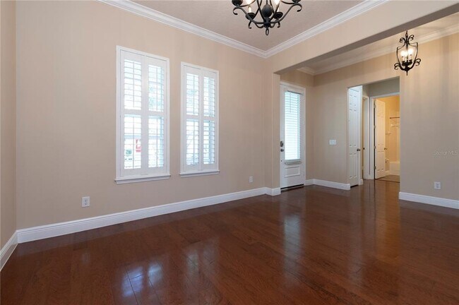 Building Photo - 2987 Lindale Ave