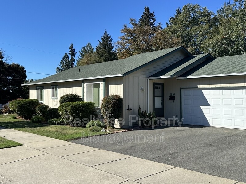 Foto principal - 1616 SW K St