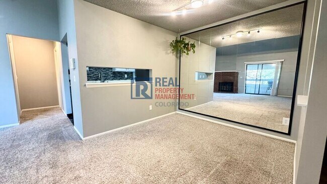 Foto del edificio - 14495 E 1st Dr