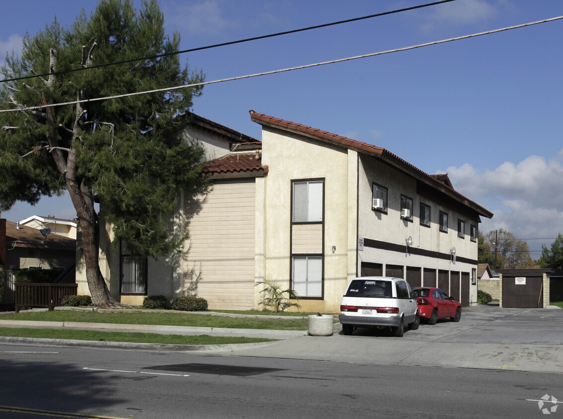 Primary Photo - 8051 Whitaker St