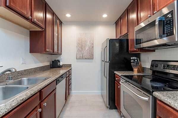 Foto del edificio - 1205 Yarwood Ct