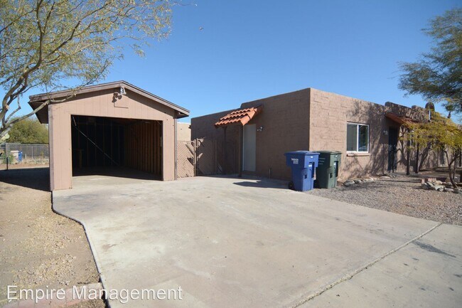 Foto del edificio - 3 br, 1 bath House - 501 E. Amaro Pl.