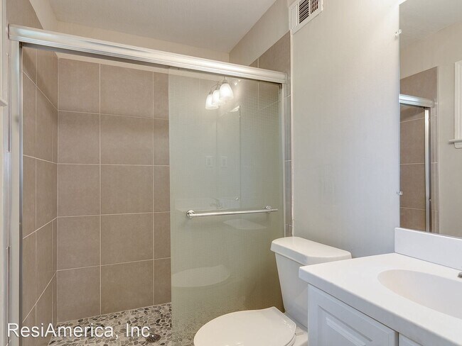 Building Photo - 10172 Forestwood Ln