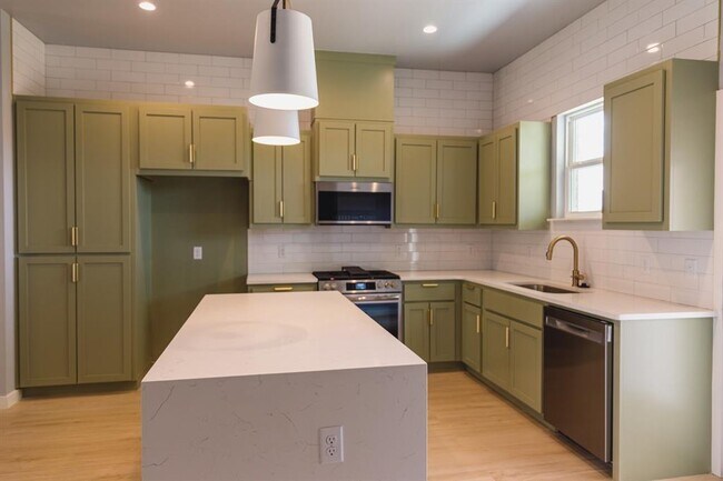 Foto del edificio - 905 S Howard Ave